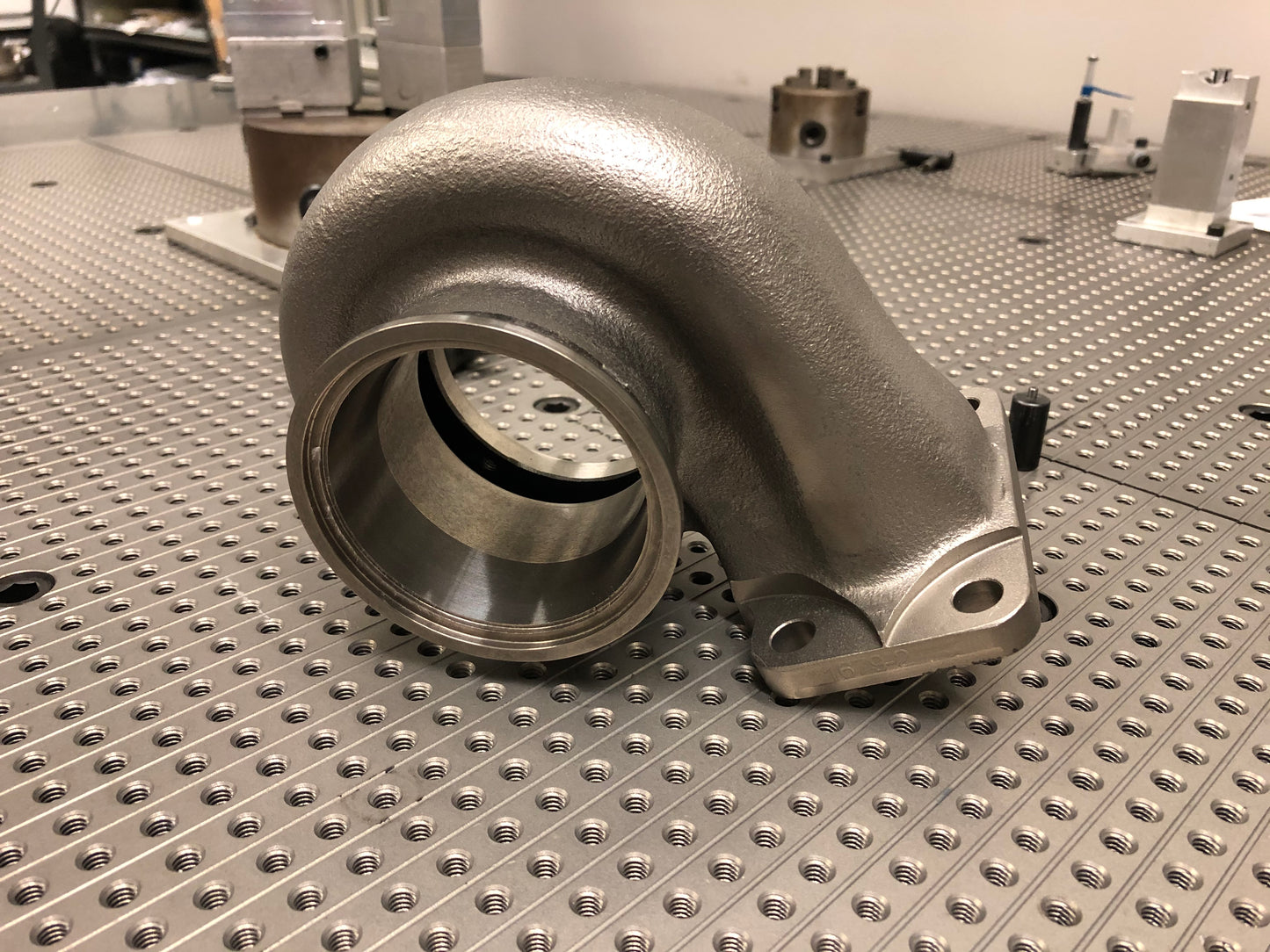 Xona Rotor XR64 0.82A/R T3 inlet/v-band outlet turbine housing